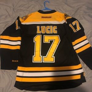#17 Milan Lucic Jersey stitched